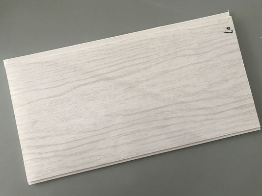 अपार्टमेंट छत के लिए 2.5 किलो वजन फ्लैट पीवीसी लकड़ी पैनलों उच्च चमक