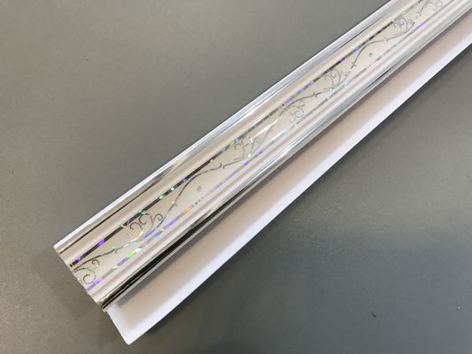 5.95 मीटर चमकदार भाग के साथ अनुकूलित शीर्ष कॉर्निस प्लास्टिक कोने प्रोफाइल सफेद