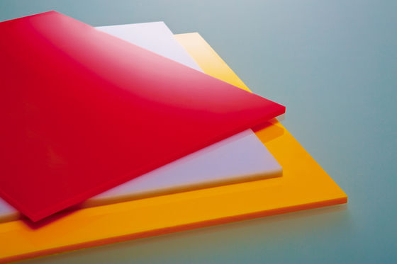 लाइट ट्रांसमिशन अटूट पॉली कार्बोनेट पैनल / सबिक लेक्सन शीट