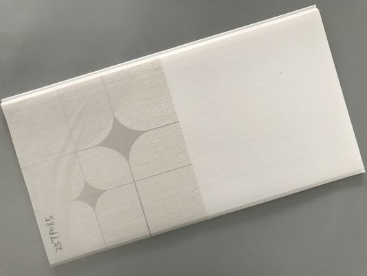 नमी प्रतिरोधी पीवीसी सजावटी दीवार छत पैनल / सजावटी दीवार cladding पैनलों